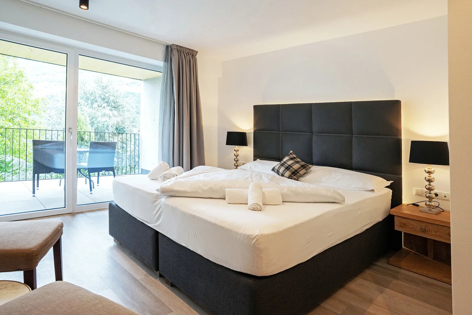 Double room with a large terrace